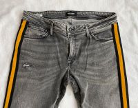 Jack&Jones Herren Jeans Hr.34/34(L) Top-Zustand grau Thüringen - Gefell Vorschau