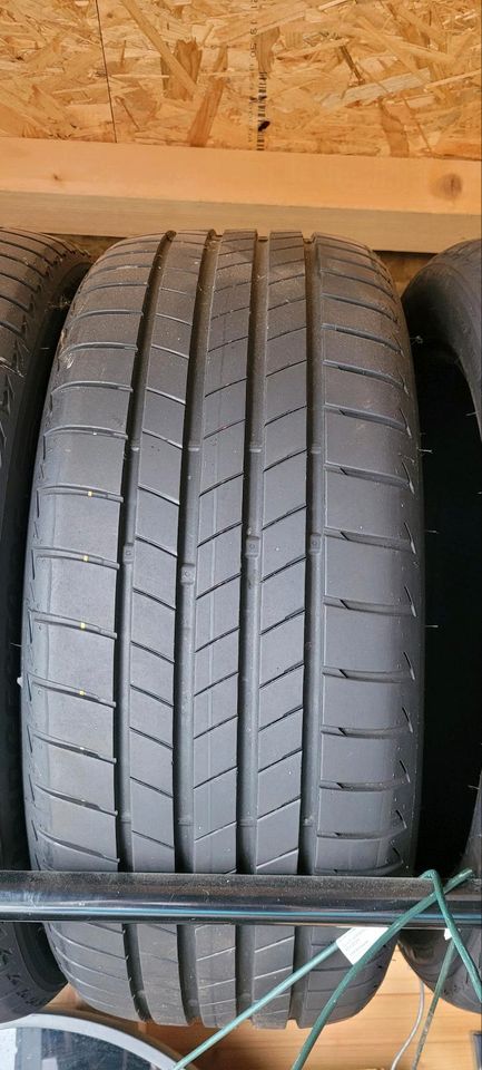 Sommerreifen Bridgestone Turanza T005 225/45 R 18 Skoda Octavia in Walzbachtal