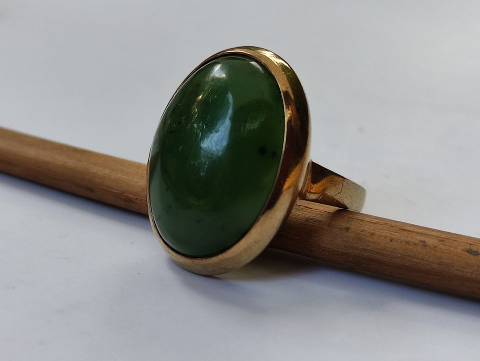 Hochwertiger großer Vintage Jade Ring 333 Gold 8 k 51 in Reinstorf