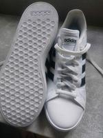 Adidas Schuhe Gr. 39 / 40 Baden-Württemberg - Bisingen Vorschau