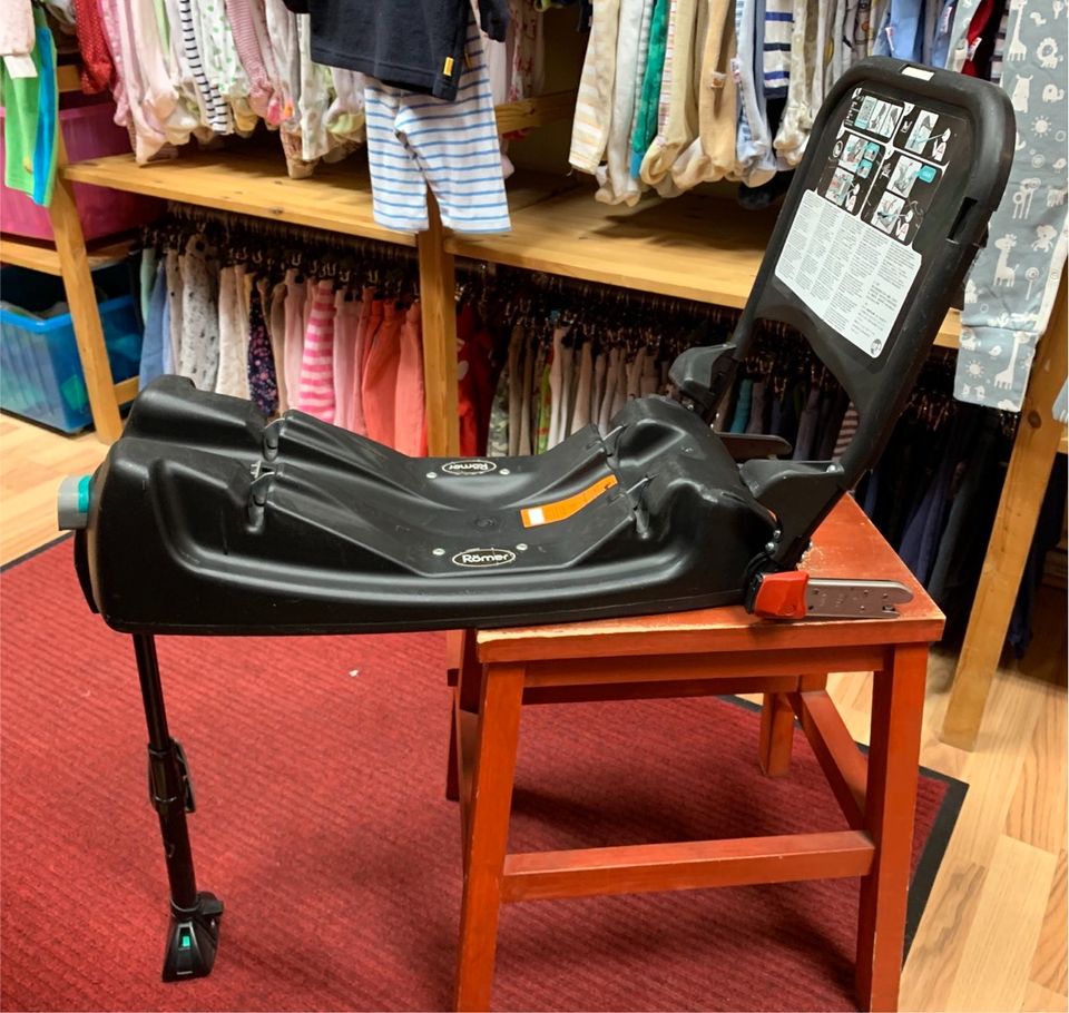 Britax Römer ISOFIX-Base für Babyschalen (0749) in Berlin