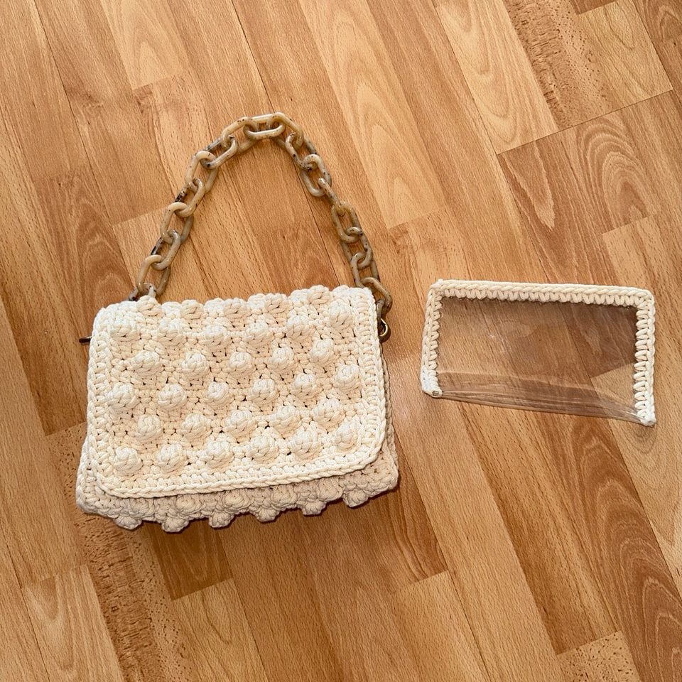 One & Only Knot Crochet bag Handmade Creme, beige in Wiesbaden