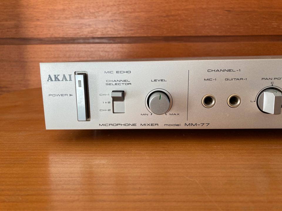 AKAI Microphone Mixer Model MM-77 in Angelmodde