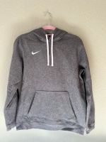 Nike Pullover dunkelgrau Leipzig - Leipzig, Südvorstadt Vorschau