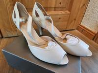 Riemensandalette Größe 42 creme Berlin - Spandau Vorschau