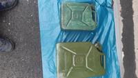 2 Kraftstoff Kanister DDR 5 und 10 Liter BAT Benzin Leipzig - Gohlis-Nord Vorschau