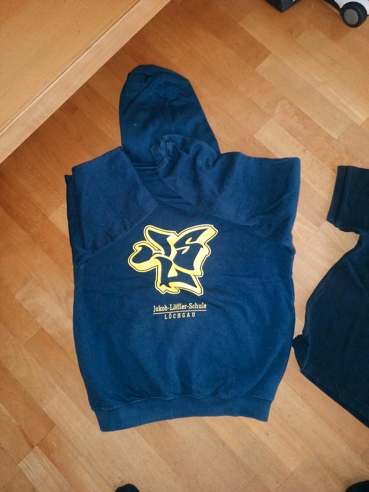 Jakob Löffler Schule 3 teile löchgau Pullover jacke und polo in Löchgau