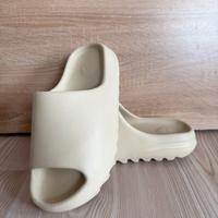 Adidas Yeezy Slide “Pure” Lightly Used Wandsbek - Hamburg Rahlstedt Vorschau