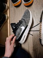 Nike Air 42,5 Damen Niedersachsen - Friesoythe Vorschau