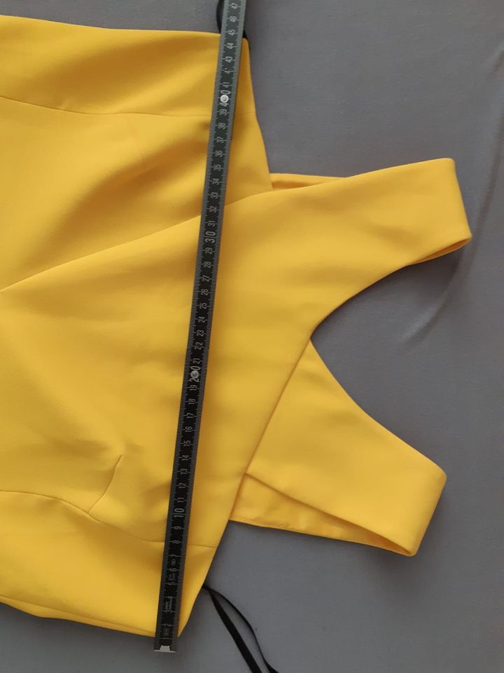 Kleid Karen millen Gr. 42 (eher 40) gelb in Sulzfeld am Main