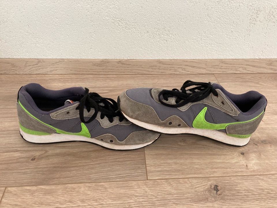 Nike Venture Runner Gr. 40,5 OVP in Königsfeld