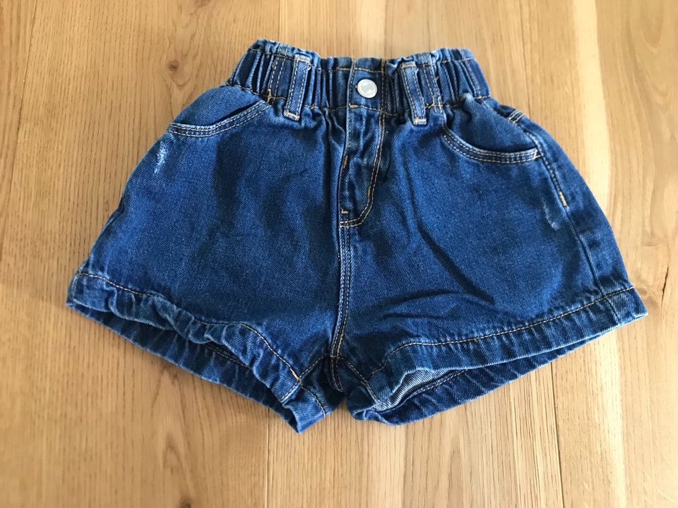 Jeansshort Mädchen von Zara in Bad Kissingen