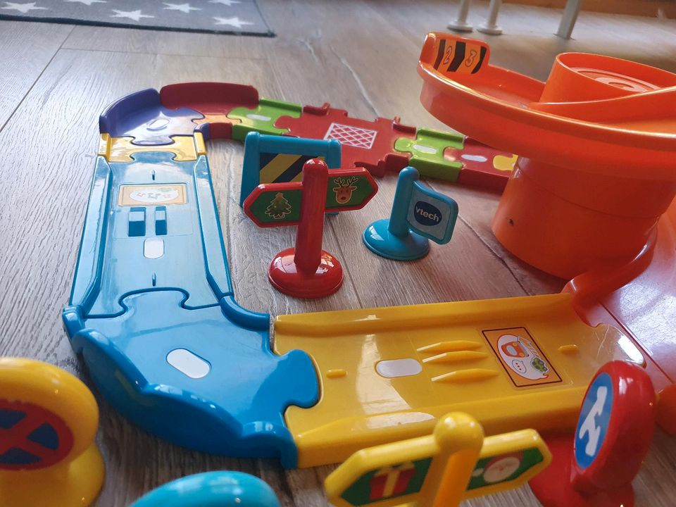 Tut tut Babyflitzer VTECH große Sammlung Autos in Much