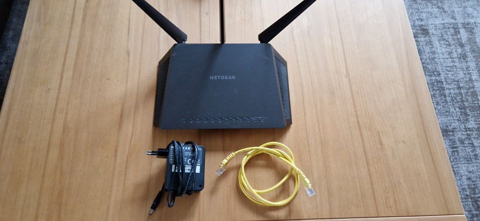 Netgear Nighthawk Dualband WLAN Router AC1900 in Höxter