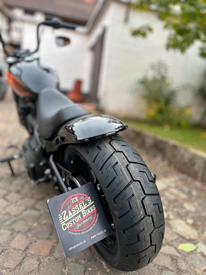 Harley-Davidson FXBBS Street Bob NEUFAHRZEUG Custom Umbau in Steinweiler Pfalz