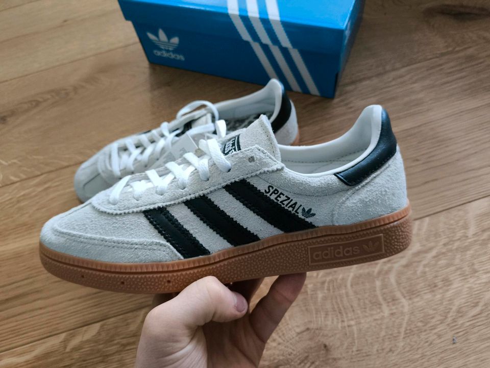 Adidas Handball Spezial 37 1/3, 38, 38 2/3, 39 1/3 in Kirchseeon