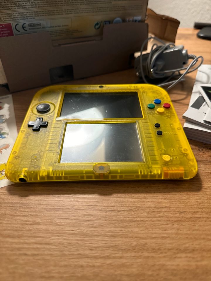 Rarität Pokémon - Gelbe/Pikachu Edition Nintendo 2ds OVP in Neubrandenburg