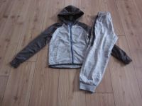 Jogginganzug Jacke + Hose grau Gr.122/128 H&M 5€ Duisburg - Röttgersbach Vorschau