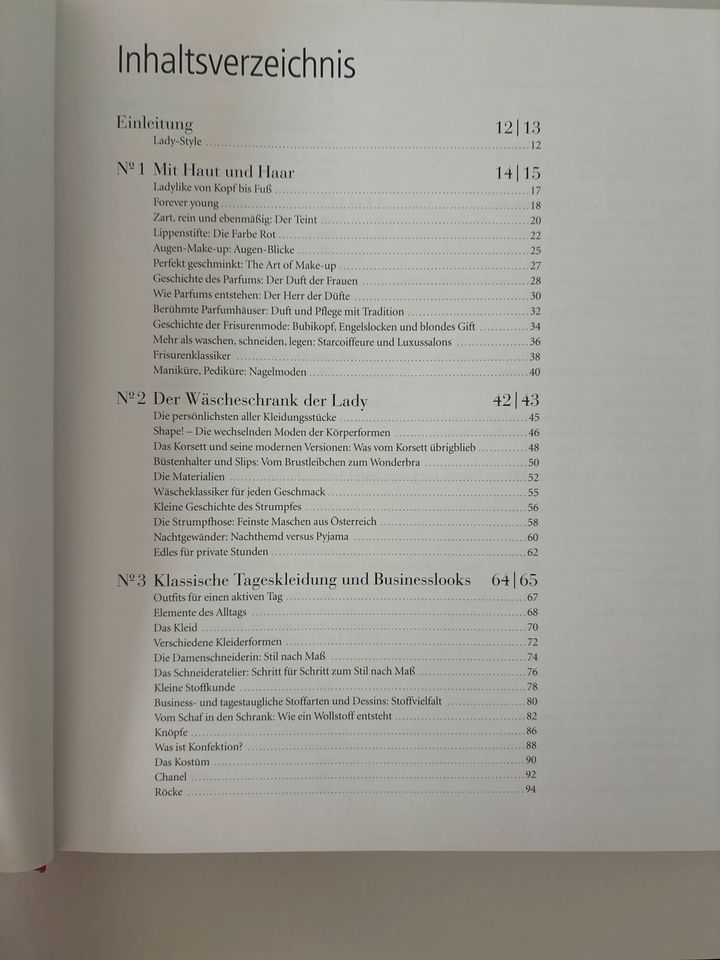 Buch die Lady Handbuch der klassischen Damenmode in Frankfurt am Main