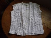 ca. Gr. 38 Bluse Lochmuster durchsichtig Blumen kurzarm Vintage Nordrhein-Westfalen - Windeck Vorschau