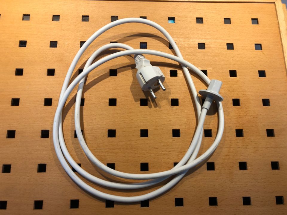 Appel-iMac Strom-Kabel Netzkabel 220 Volt in Hiltrup