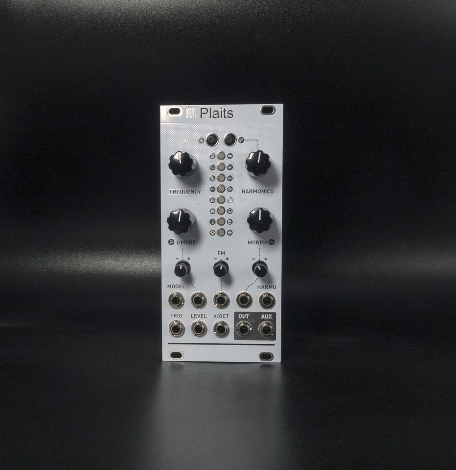 Plaits 6,8,12,16HP Dual Beehive Knit Mutable Instruments Eurorack in Braunschweig