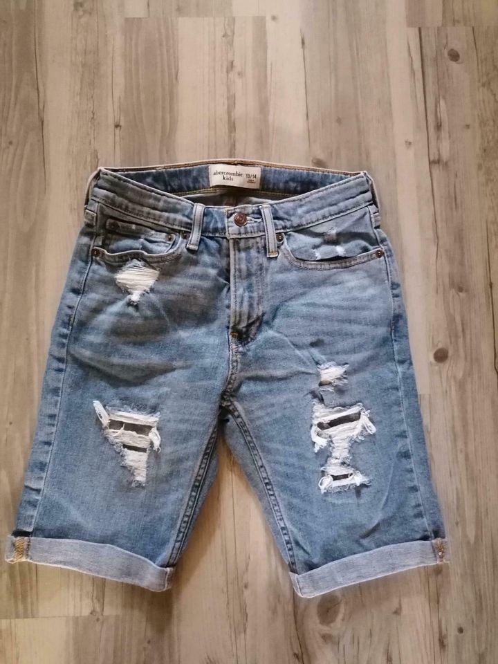 Jeans Shorts abicrombie kids Gr 13-14 Jahre in Nettersheim