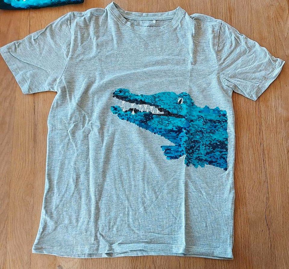 2x T-Shirt Set Dino Wendepailletten Gr. 134/140 (NEUwertig) in Eningen