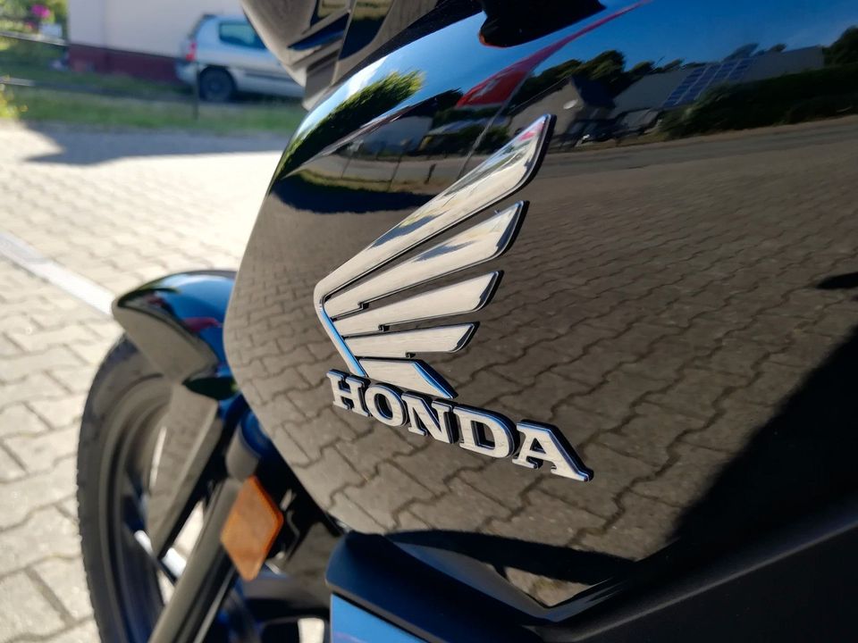 Honda CB 125F  Aktionspreis in Plate