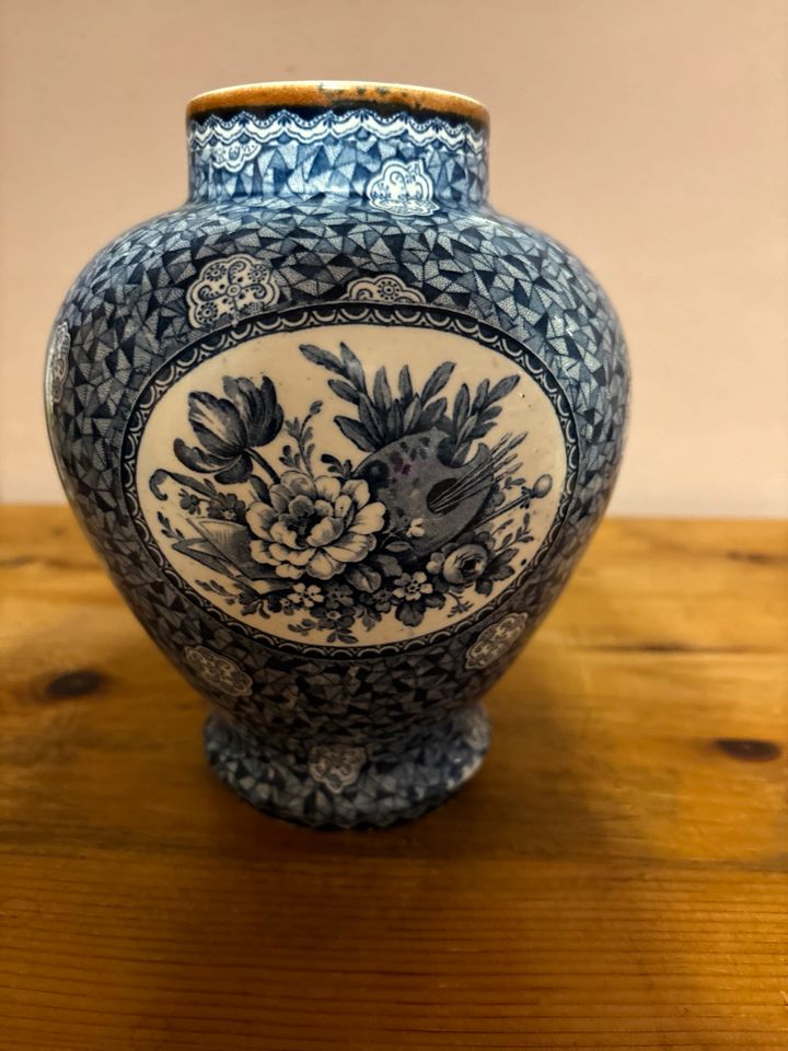 Antike Vase von Villeroy & Boch in Schernfeld