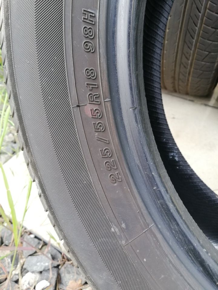 Reifen 225/55R18 98H Yokohama in Heusenstamm