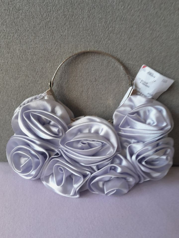 Handtasche SATIN EVENING BAG SILVER in Aschaffenburg