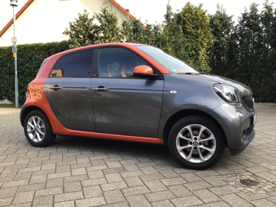 Smart ForFour 1.0 52kW passion twinamic in Halle
