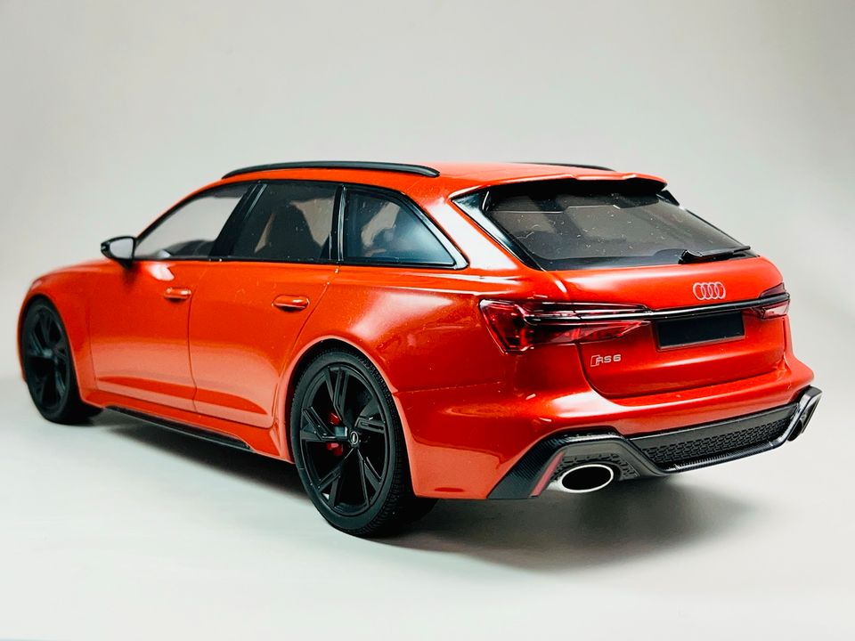 Audi RS6 Avant C8 orange 1:18 metallic 2019 Minichamps in Marktredwitz