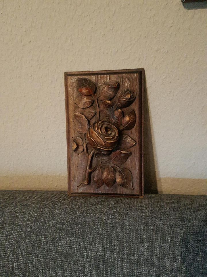 Holz Schnitzerei Rosen Relief Wandbild Blume in Dresden