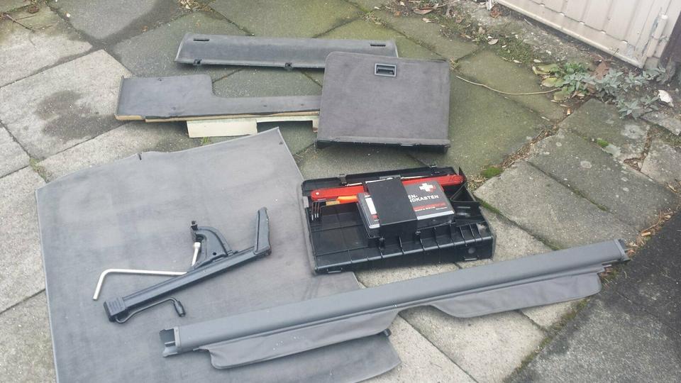 BMW E30 325i, 320i,318i, 316i Teile Schlachtfest, Editon Violett in Herford