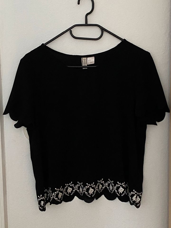 Shirt Bluse Schwarz H&M Divided in Hamburg