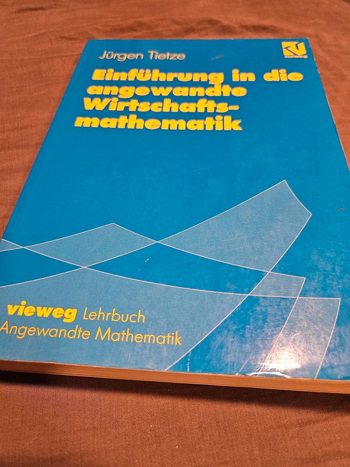Studium Bücher VWL Statistik BGB Wirtschaftsmathematik Set in Mannheim