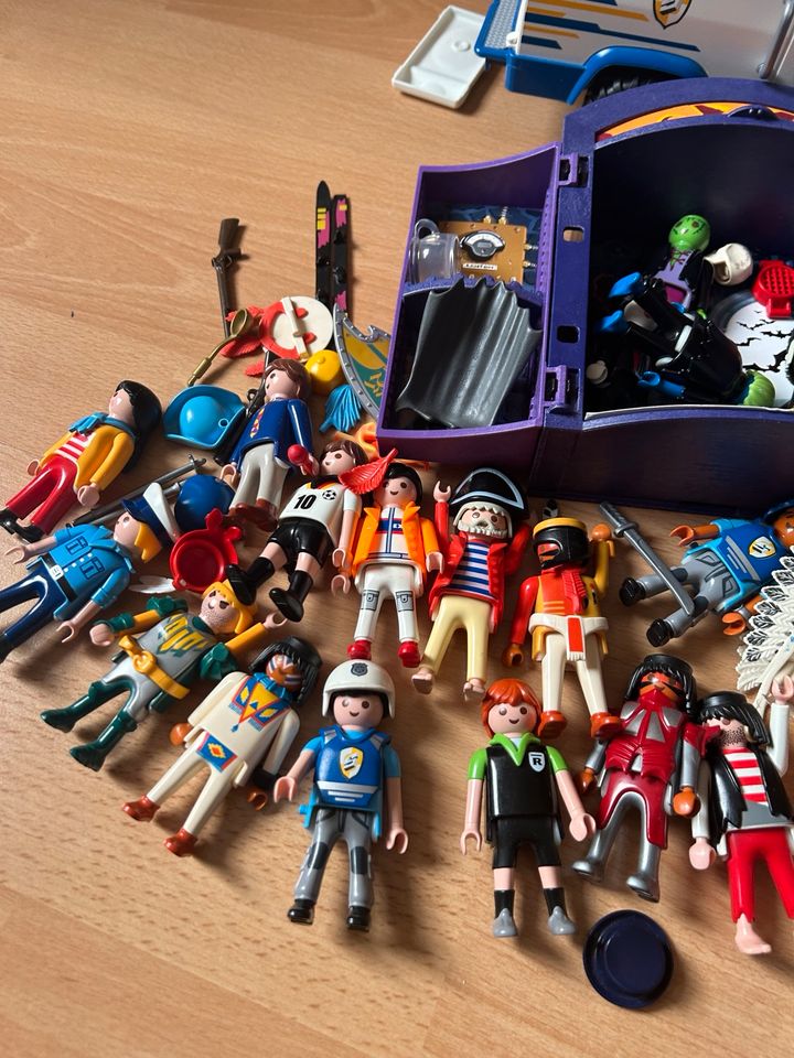 Playmobil sammlung figuren autos in Hannover