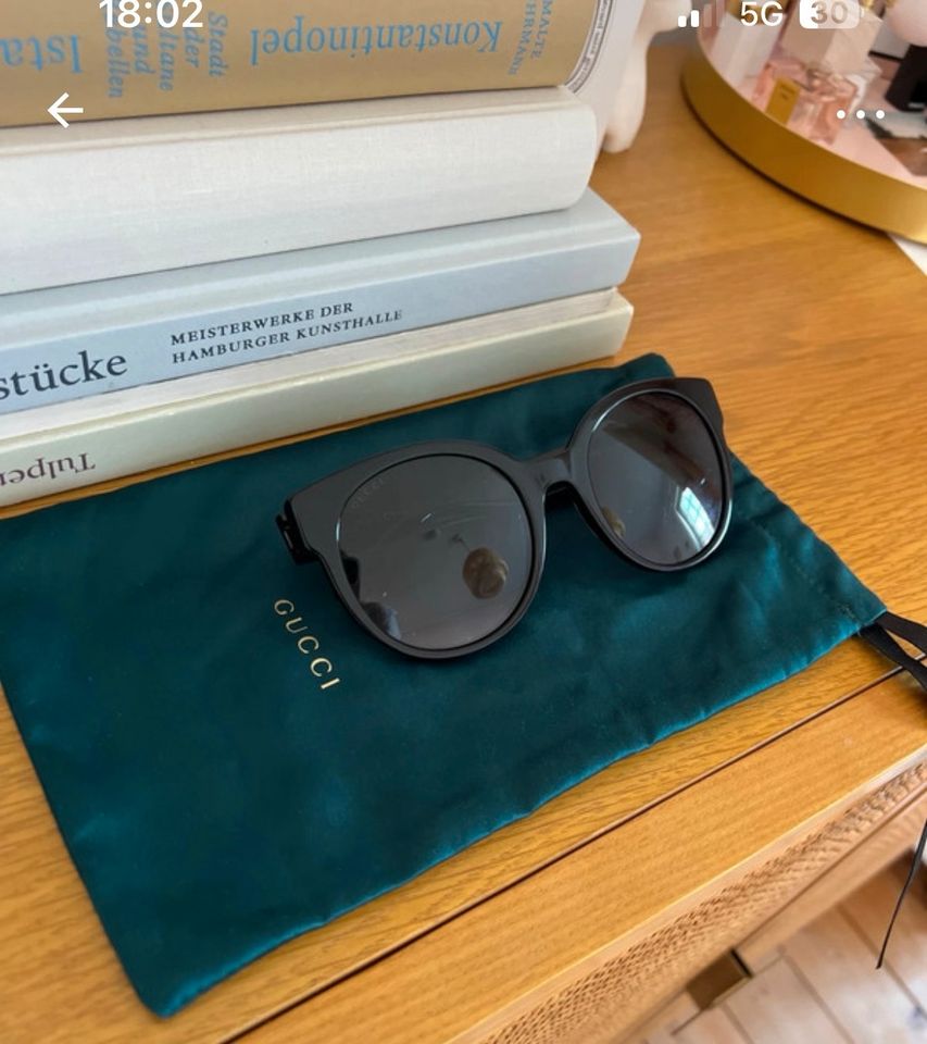 Gucci Sonnenbrille Damen in Zülpich