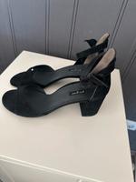 Paul Green Riemensandalette schwarz Gr. 7 neu Nordrhein-Westfalen - Elsdorf Vorschau
