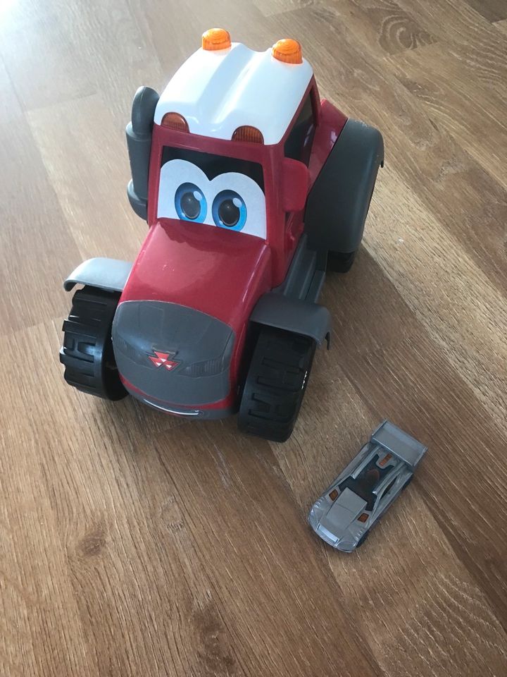Spielzeugautos groß ❤️ Traktor und Sportauto in Straubing