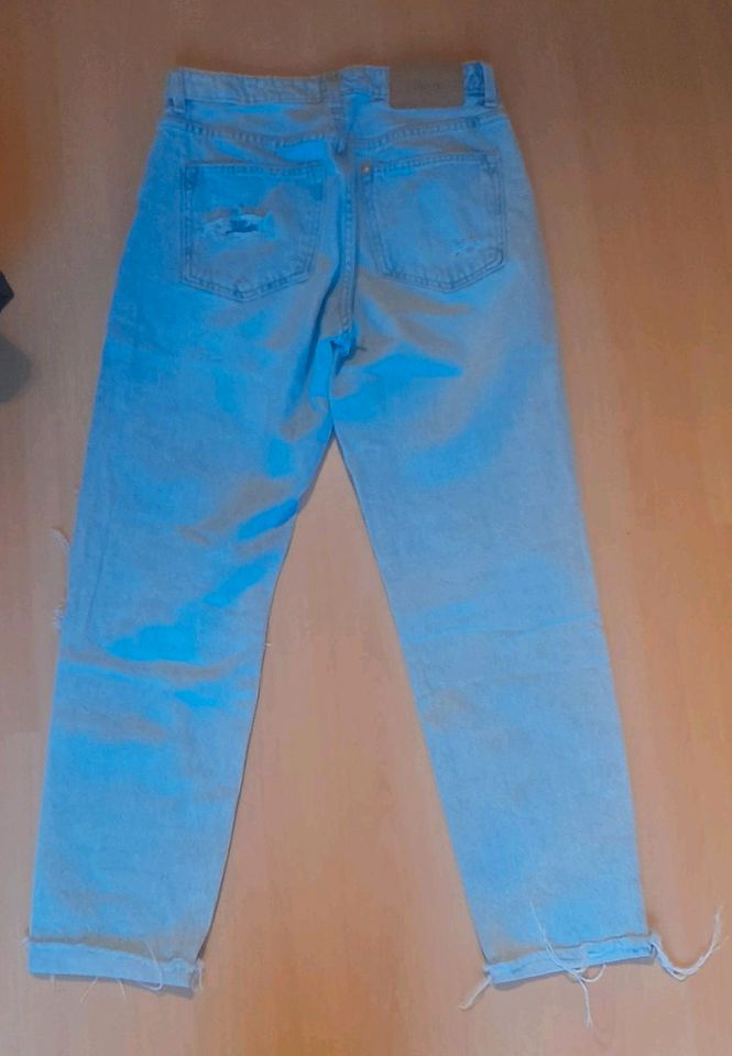 Jeans h&m boyfriend low waist blau Gr. 34 in Tutzing