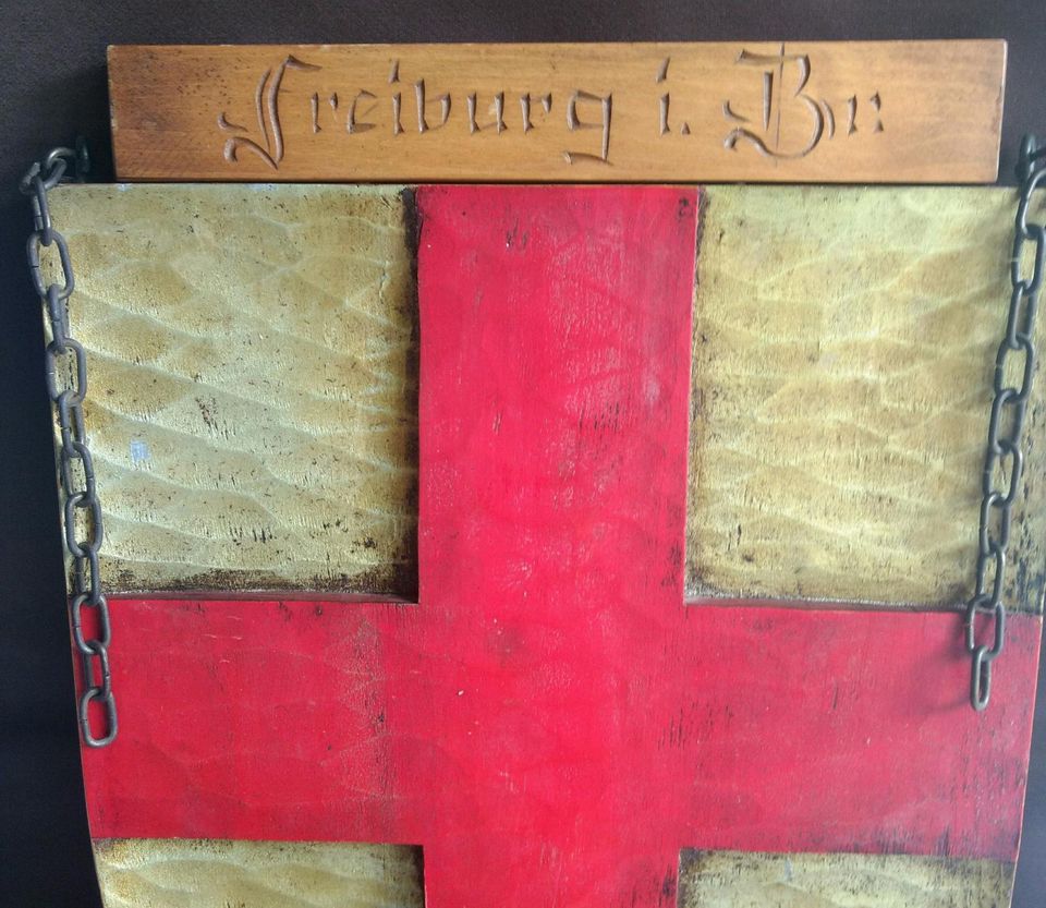 Stadtwappen Freiburg im Breisgau Wappen  Holzschnitzerei in Freiburg im Breisgau