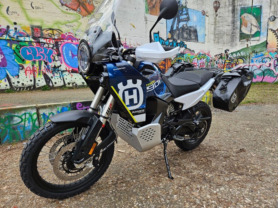 Husqvarna 901 Norden Expedition *2024* in Moers