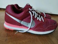 Sneaker Nike Schuhe 37,5 Bordeaux weinrot pink 23,5 cm Damen Baden-Württemberg - Mühlheim an der Donau Vorschau