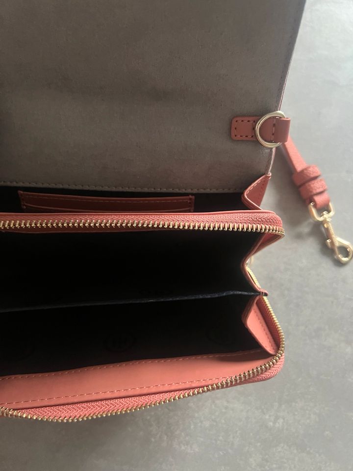 Ganz neue Tasche, Damen, Tommy Hilfiger in Mainz