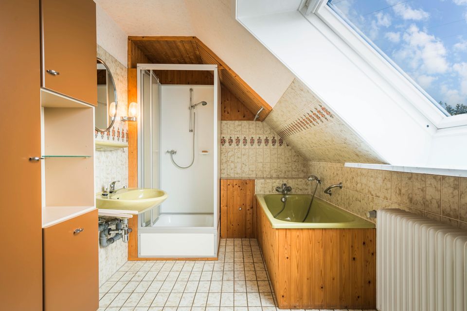 Gepflegtes Einfamilienhaus mit Einliegerwohnung UND kleinem Ferienhaus in Hollern-Twielenfleth
