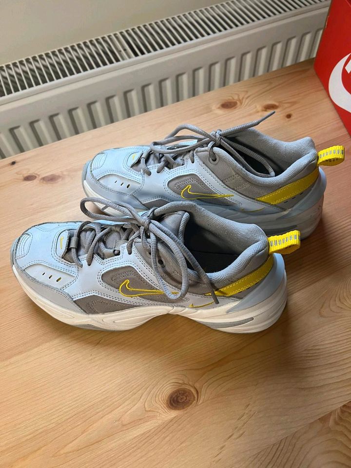 Nike Schuhe in Oberwesel