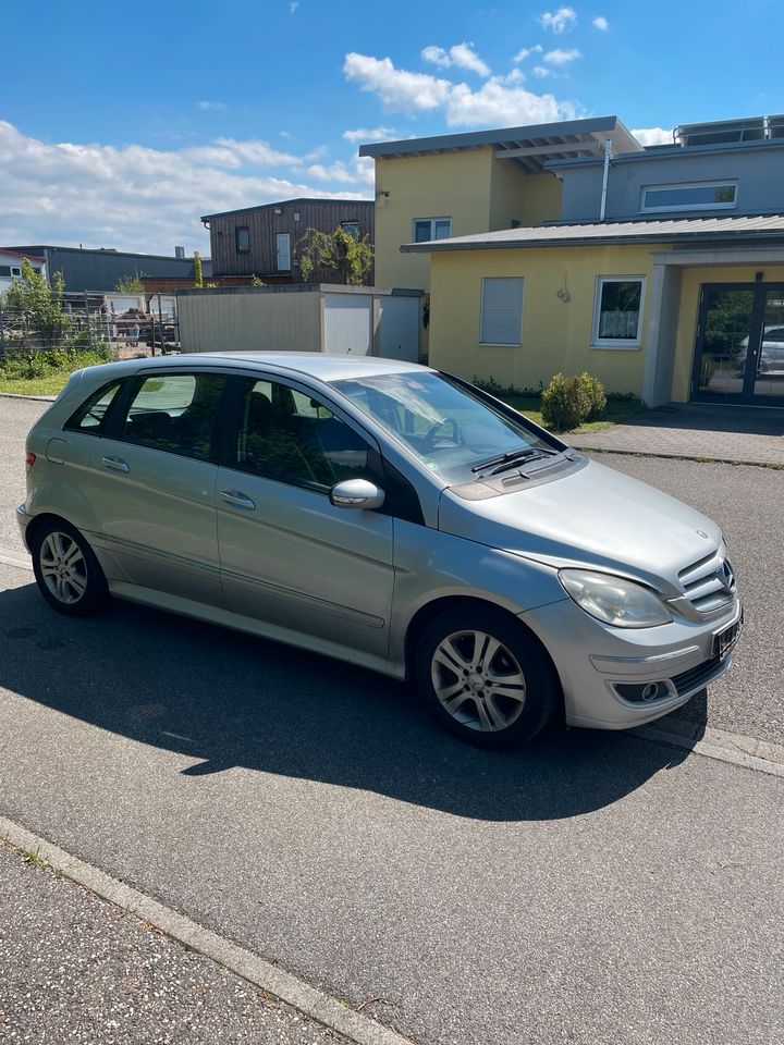 Mercedes benz b 200 (Sportpaket) in Bietigheim-Bissingen